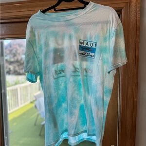 Maui and Sons Tshirt.  Size Large